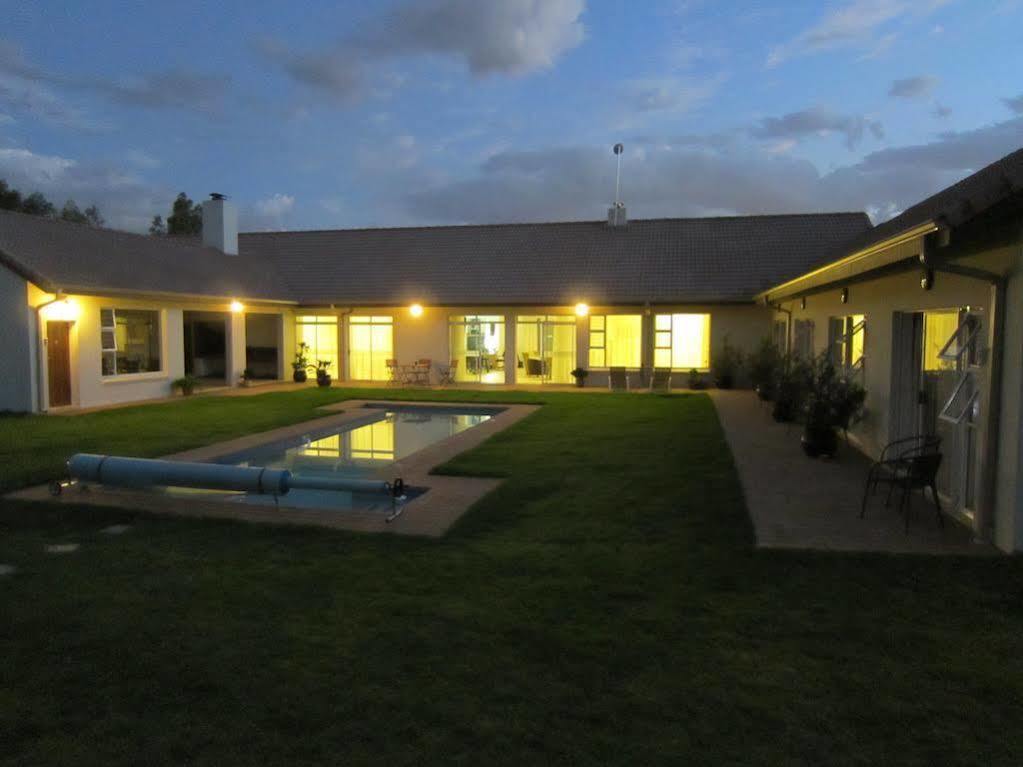 Amohela Guesthouse Midrand Kültér fotó