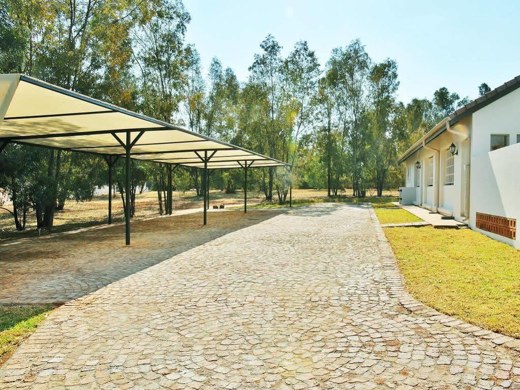 Amohela Guesthouse Midrand Kültér fotó