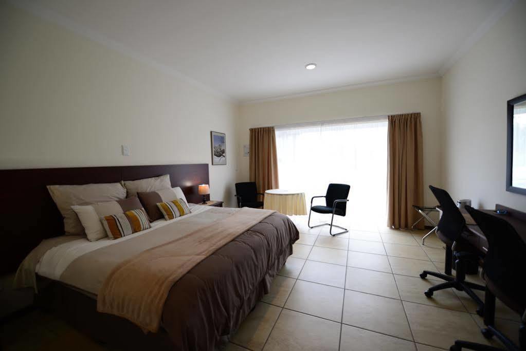 Amohela Guesthouse Midrand Kültér fotó